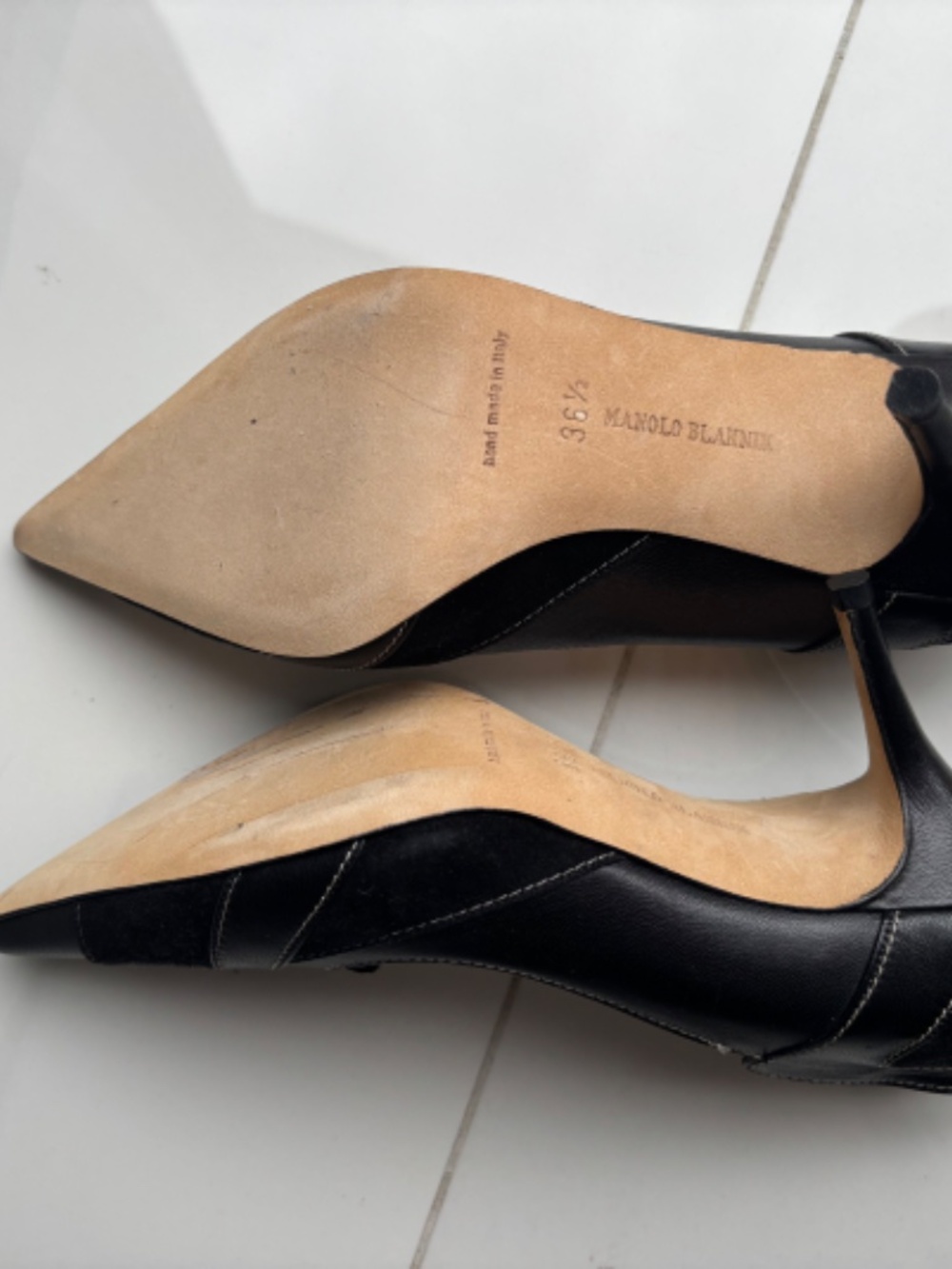 Manolo Blahnik DIAREK GADAMES7 Suede Leather Black Pumps 36.5 (US 6.5) - Picture 4 of 9